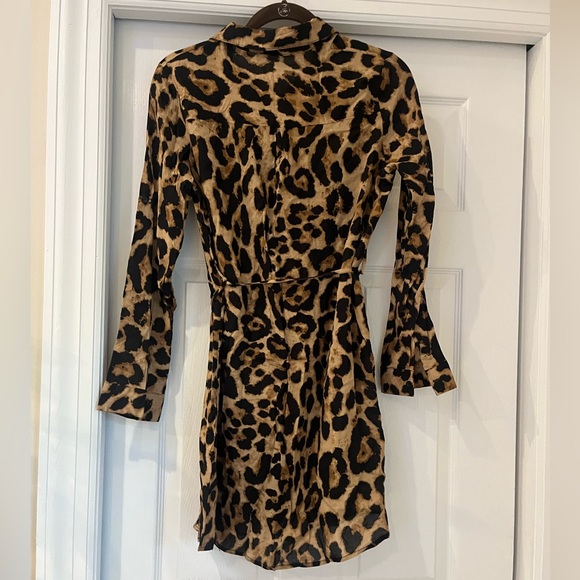 Animal Print button down Dress - Picture 2 of 5